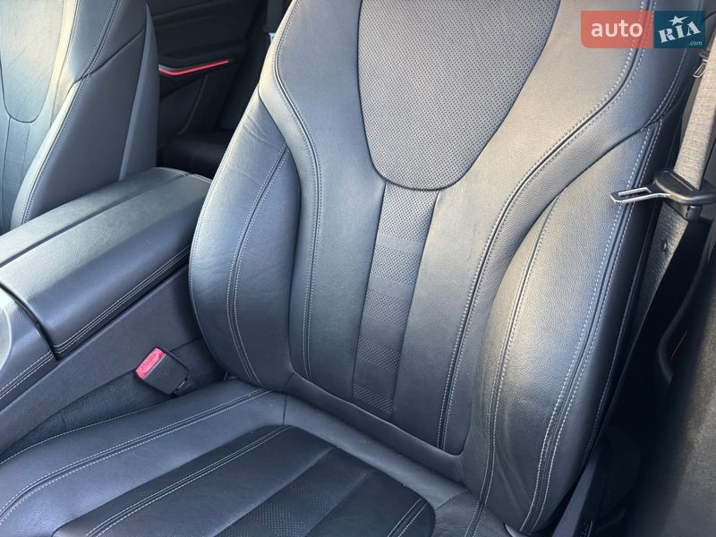 Внедорожник / Кроссовер BMW X5 2019 в Тернополе