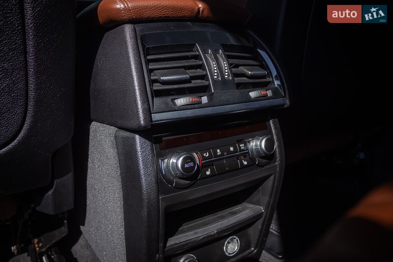 Внедорожник / Кроссовер BMW X5 2016 в Киеве