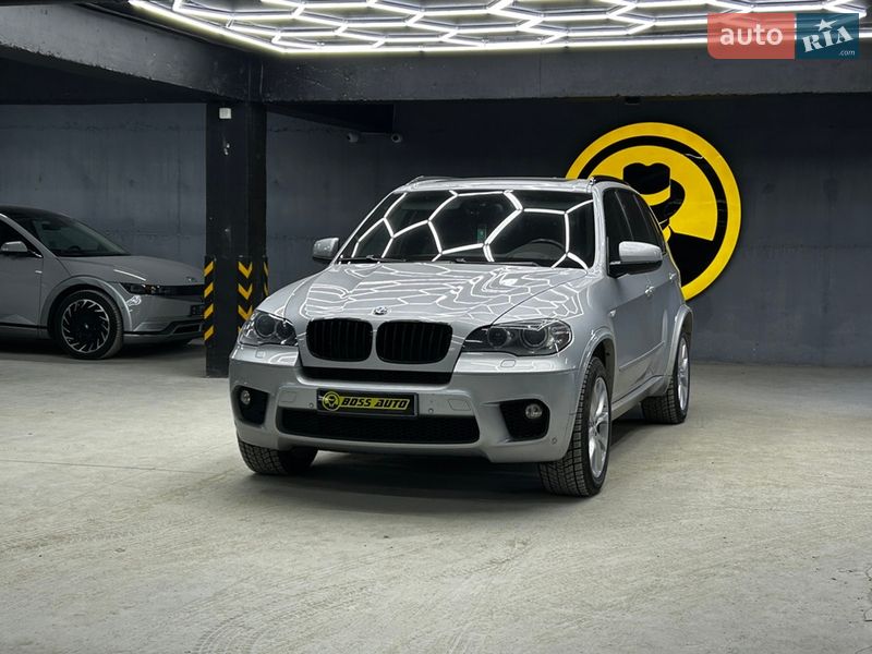 Внедорожник / Кроссовер BMW X5 2011 в Черновцах