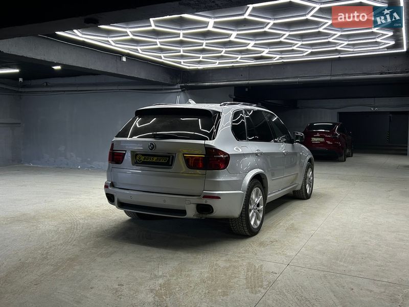 Внедорожник / Кроссовер BMW X5 2011 в Черновцах
