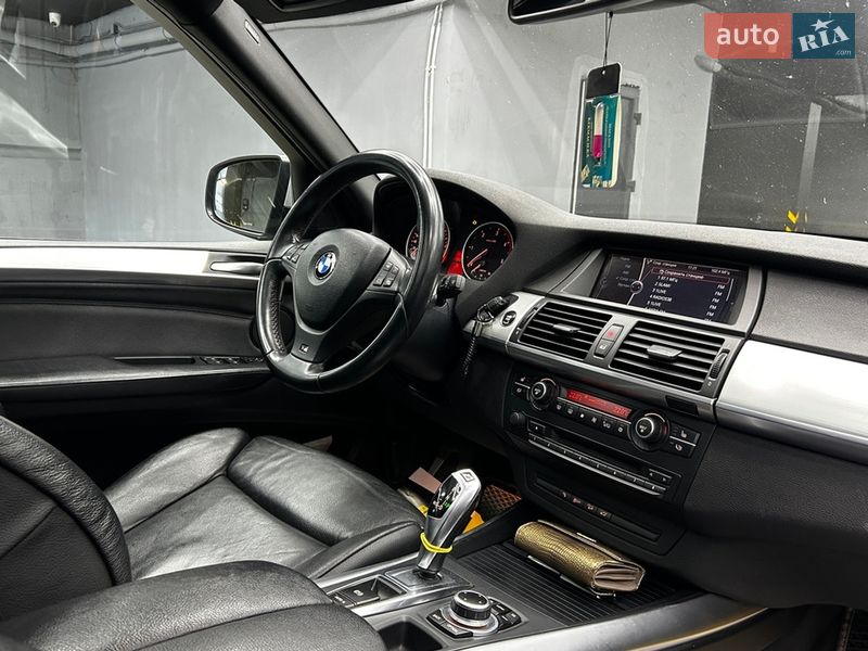 Внедорожник / Кроссовер BMW X5 2011 в Черновцах