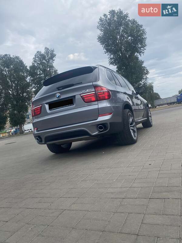 Внедорожник / Кроссовер BMW X5 2013 в Днепре