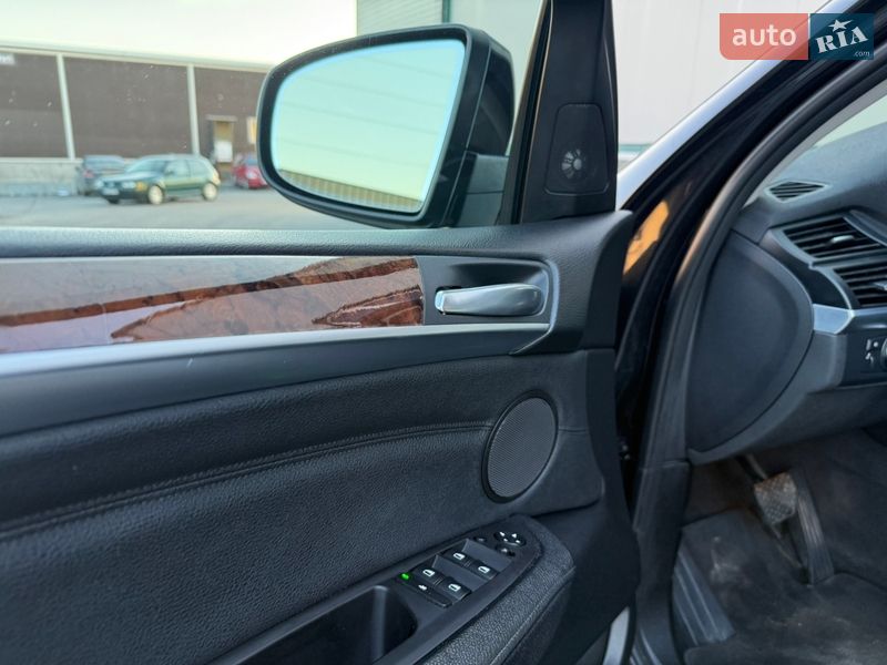 Позашляховик / Кросовер BMW X5 2011 в Вінниці