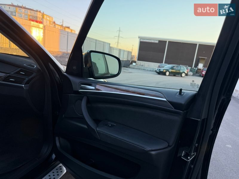 Позашляховик / Кросовер BMW X5 2011 в Вінниці