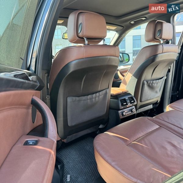Внедорожник / Кроссовер BMW X5 2011 в Ровно