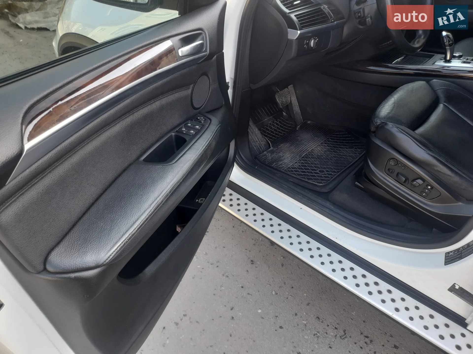 2010 BMW X5 - мініатюра 20