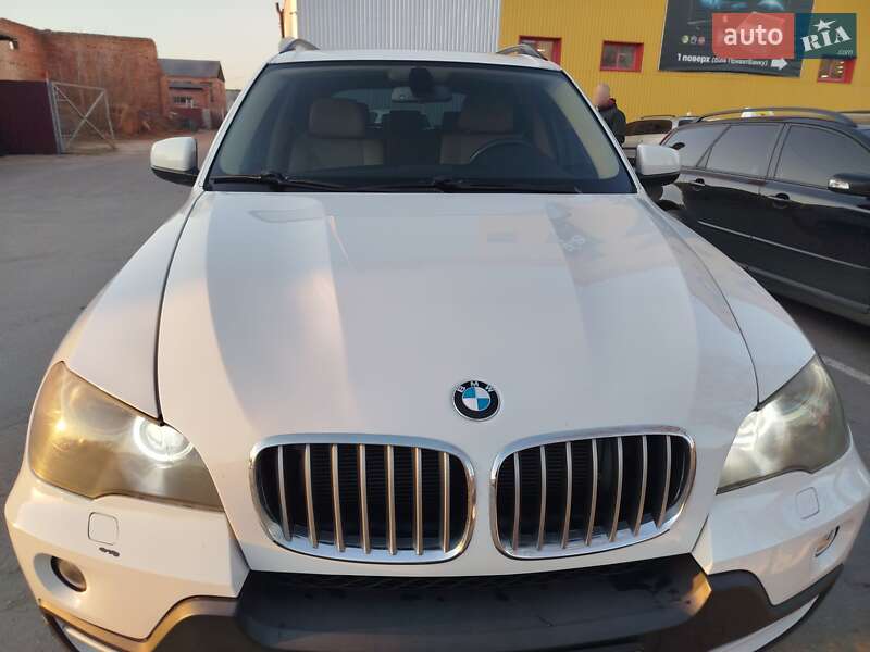 Внедорожник / Кроссовер BMW X5 2010 в Коростышеве
