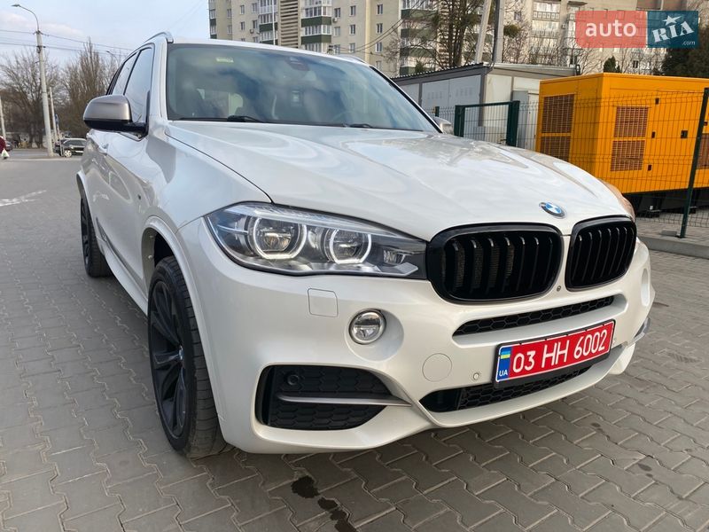 Позашляховик / Кросовер BMW X5 2015 в Луцьку