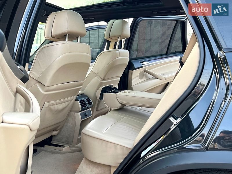 Внедорожник / Кроссовер BMW X5 2008 в Вараше