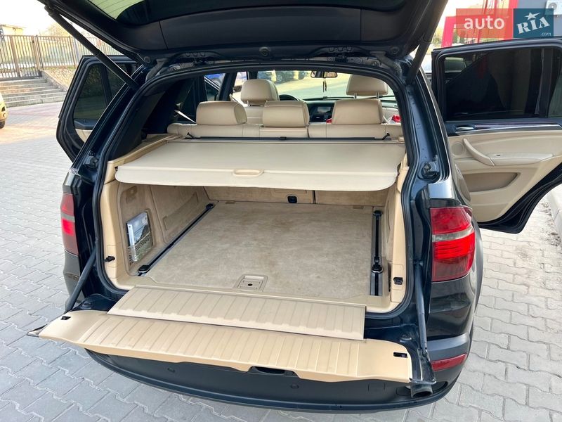 Внедорожник / Кроссовер BMW X5 2008 в Вараше