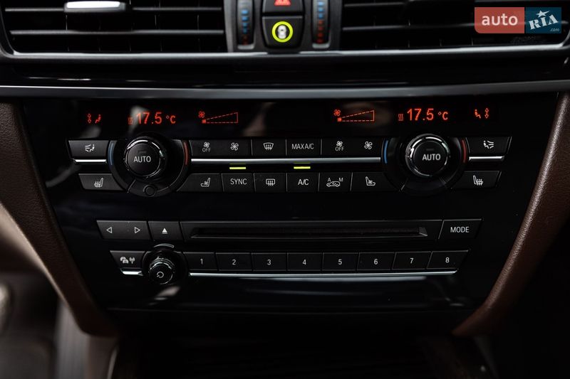 Позашляховик / Кросовер BMW X5 2016 в Луцьку