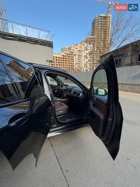 Внедорожник / Кроссовер BMW X5 2024 в Киеве