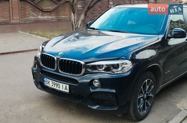 Позашляховик / Кросовер BMW X5 2016 в Рівному