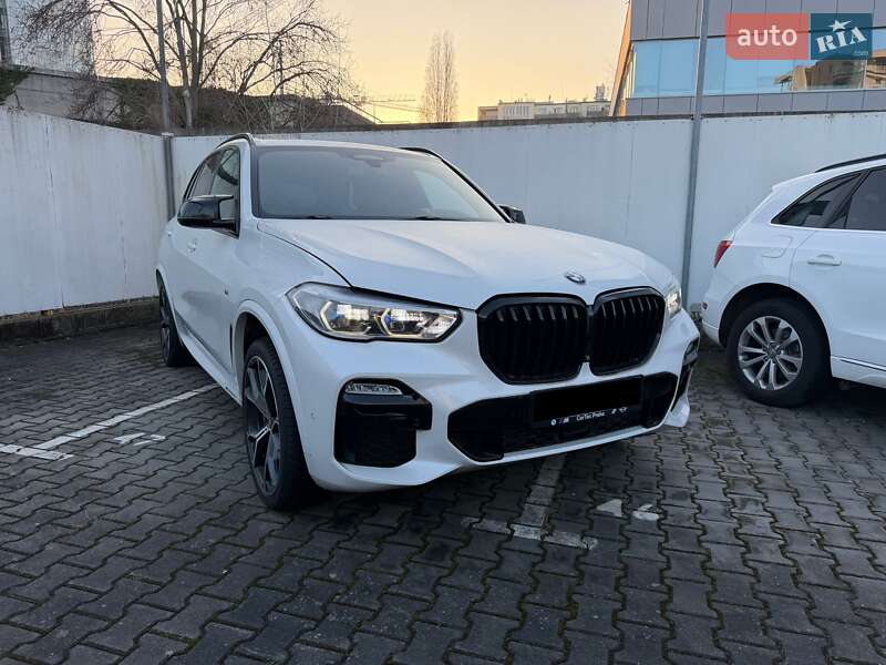 Внедорожник / Кроссовер BMW X5 2019 в Черновцах