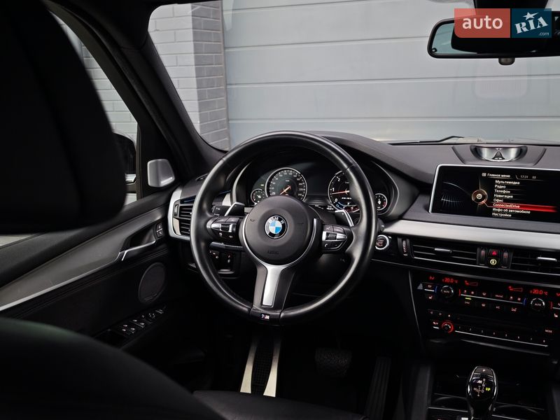 Внедорожник / Кроссовер BMW X5 2016 в Луцке