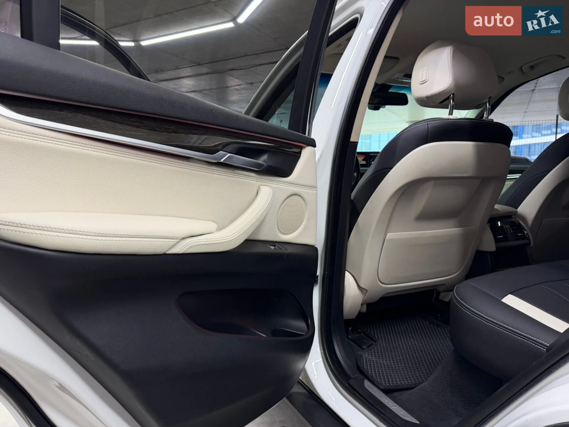 2017 BMW X5 - мініатюра 23