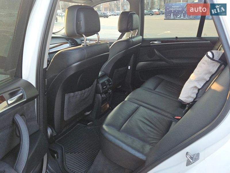 Внедорожник / Кроссовер BMW X5 2011 в Киеве