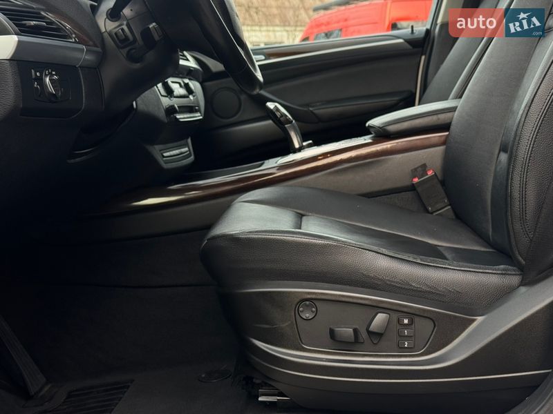 Позашляховик / Кросовер BMW X5 2012 в Рівному