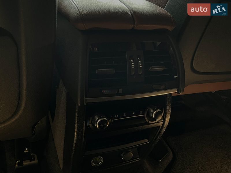 Внедорожник / Кроссовер BMW X5 2015 в Шептицькому