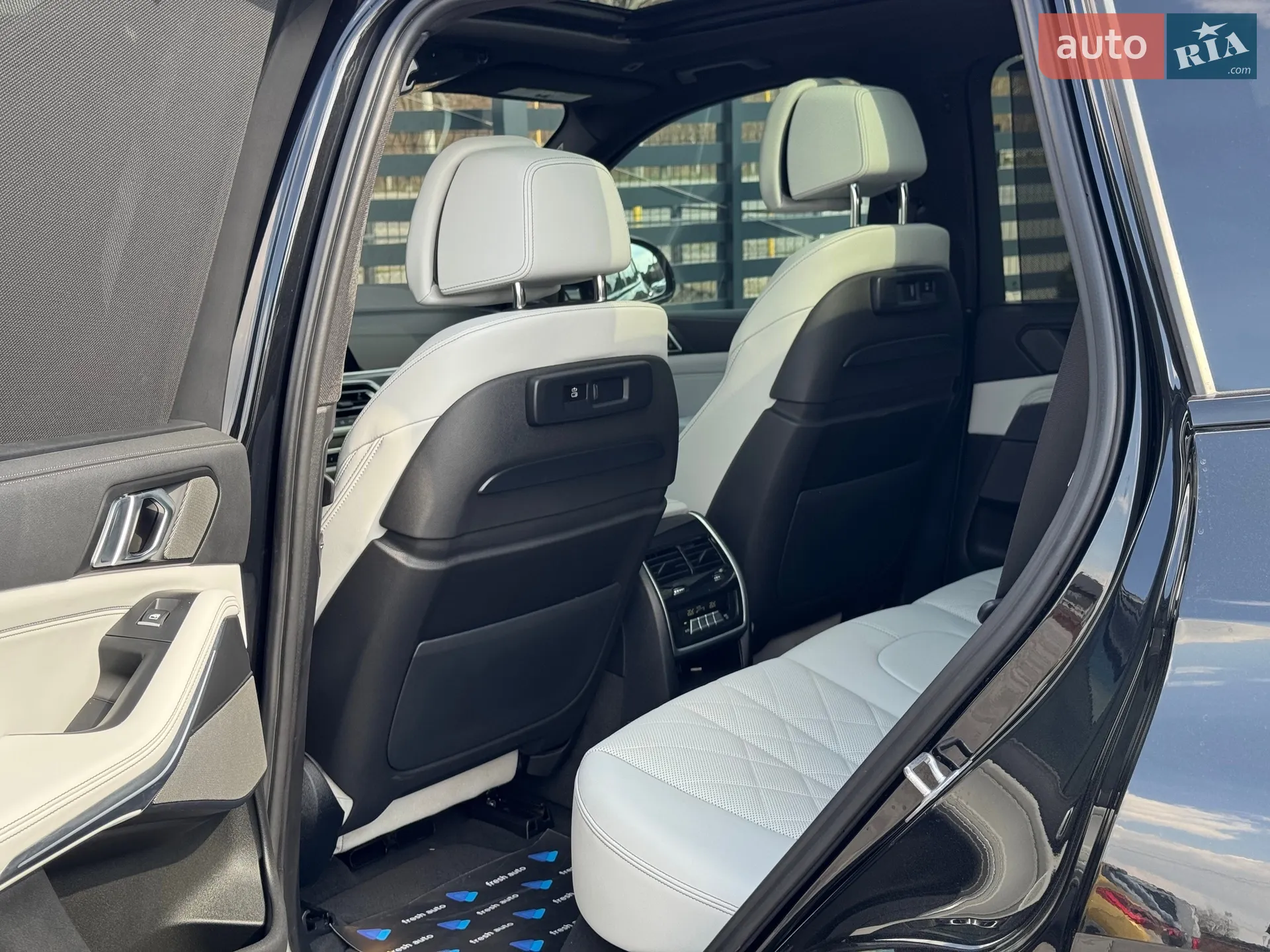 2023 BMW X5 - мініатюра 30