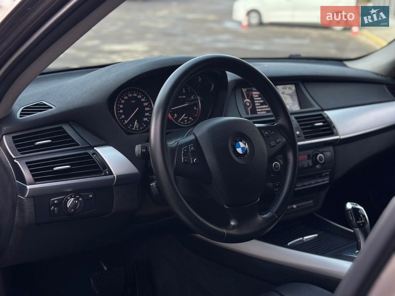 Внедорожник / Кроссовер BMW X5 2011 в Ивано-Франковске