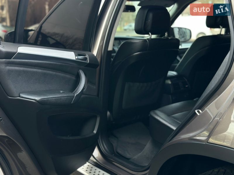 Внедорожник / Кроссовер BMW X5 2011 в Ивано-Франковске