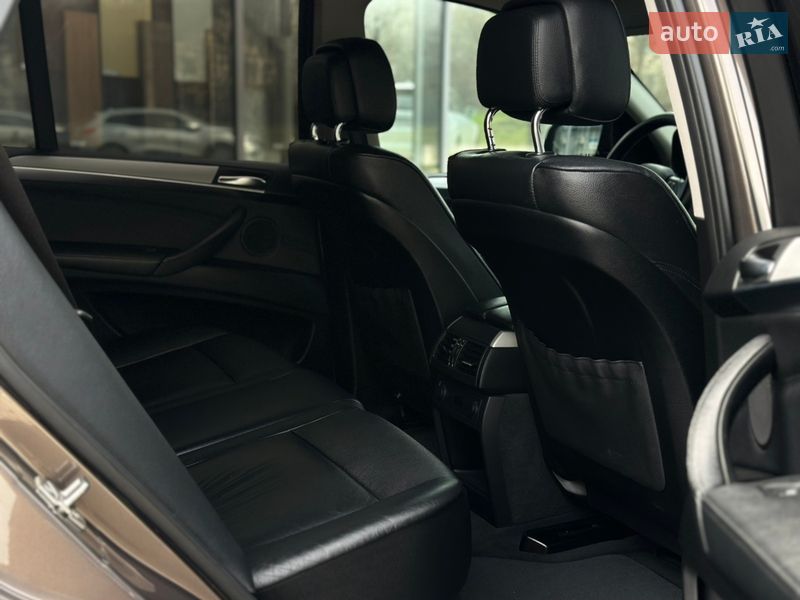 Внедорожник / Кроссовер BMW X5 2011 в Ивано-Франковске