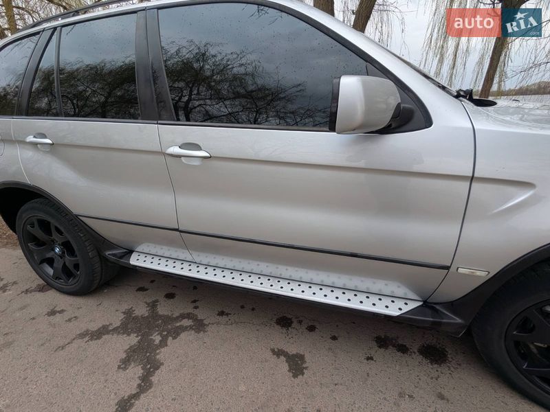 Внедорожник / Кроссовер BMW X5 2001 в Млинове