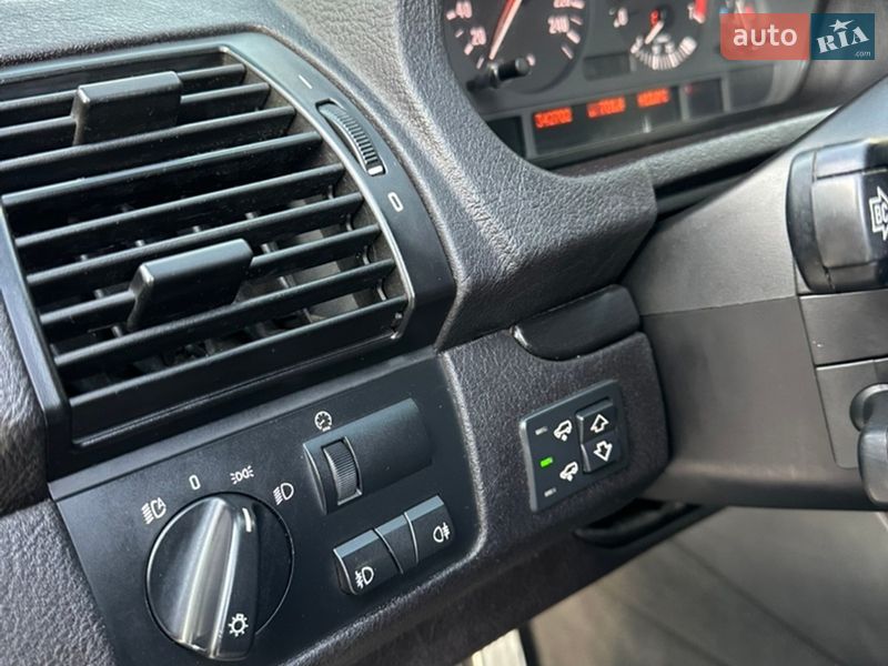 Внедорожник / Кроссовер BMW X5 2003 в Ровно