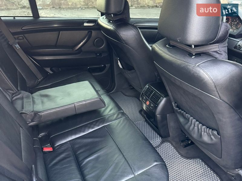 Внедорожник / Кроссовер BMW X5 2003 в Ровно
