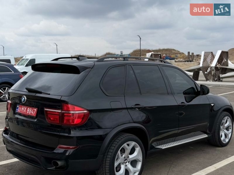 Внедорожник / Кроссовер BMW X5 2011 в Ровно