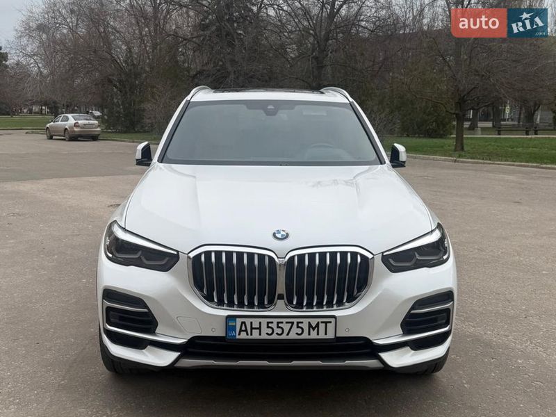 Внедорожник / Кроссовер BMW X5 2022 в Славянске