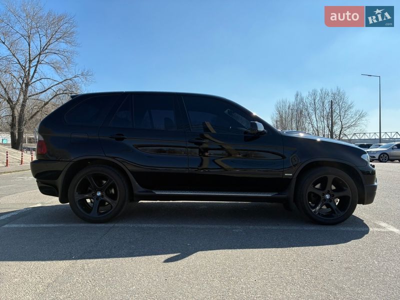 Внедорожник / Кроссовер BMW X5 2004 в Киеве