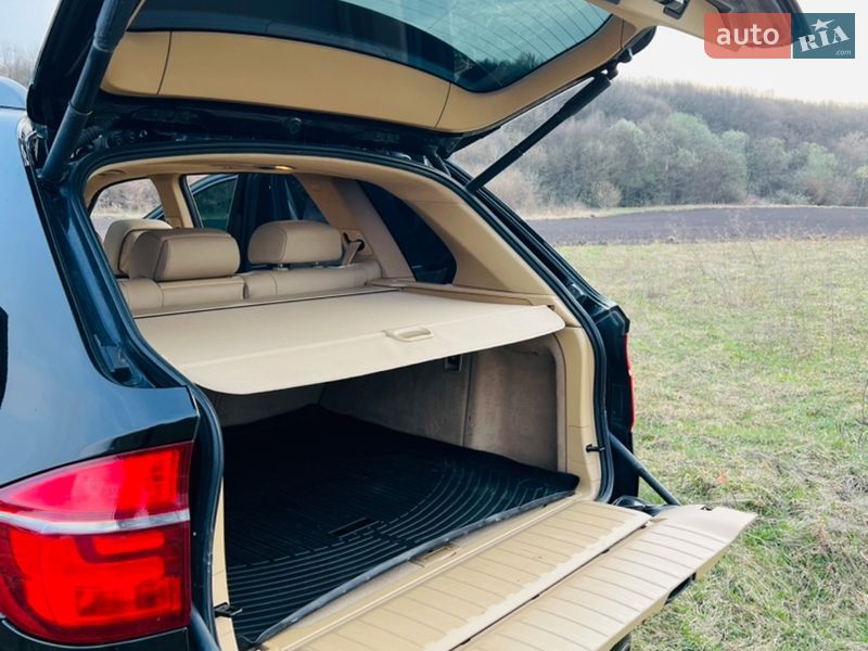 Внедорожник / Кроссовер BMW X5 2011 в Львове