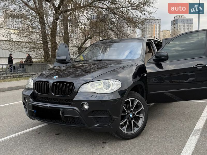 Внедорожник / Кроссовер BMW X5 2011 в Киеве