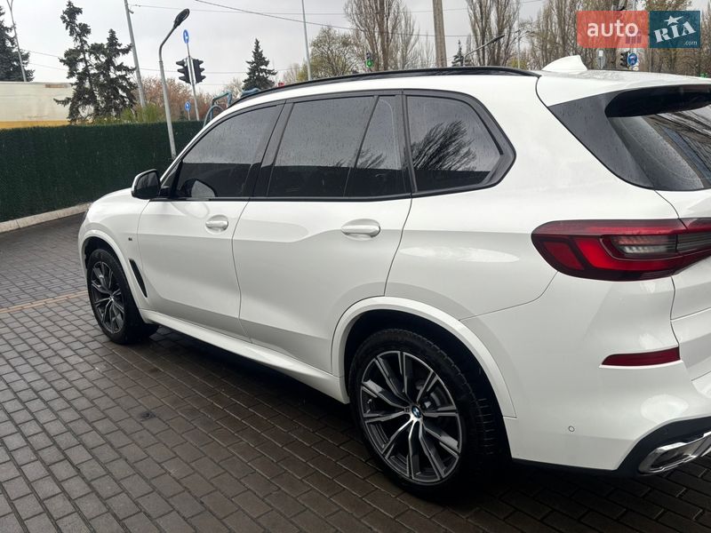 Внедорожник / Кроссовер BMW X5 2021 в Киеве