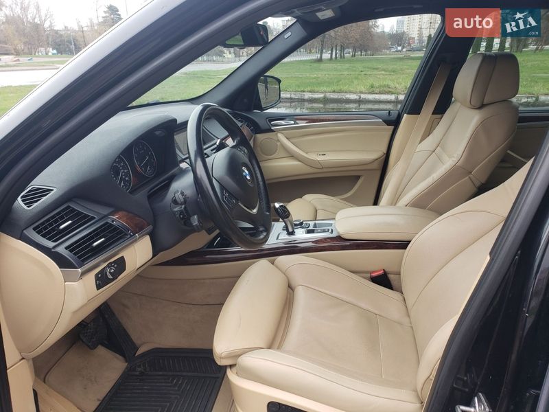 Позашляховик / Кросовер BMW X5 2012 в Києві фото 15 Позашляховик / Кросовер BMW X5 2012 в Києві