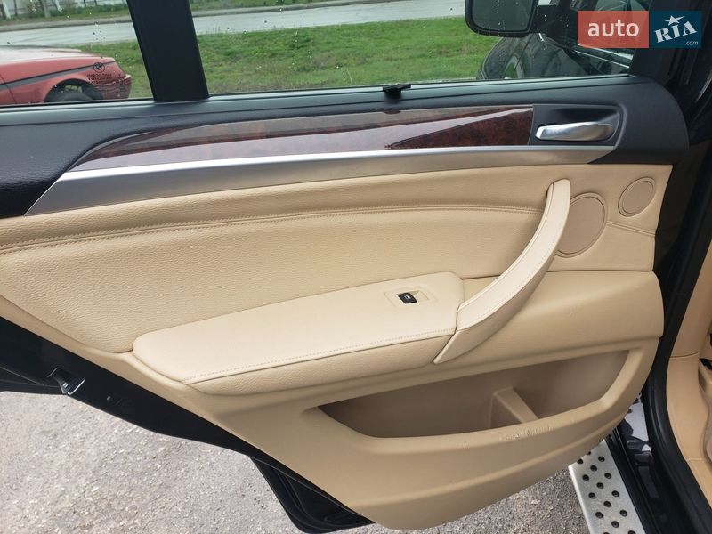 Позашляховик / Кросовер BMW X5 2012 в Києві фото 36 Позашляховик / Кросовер BMW X5 2012 в Києві