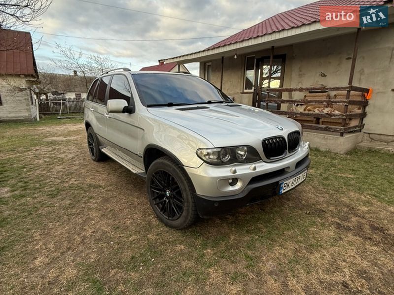 Внедорожник / Кроссовер BMW X5 2004 в Костополе