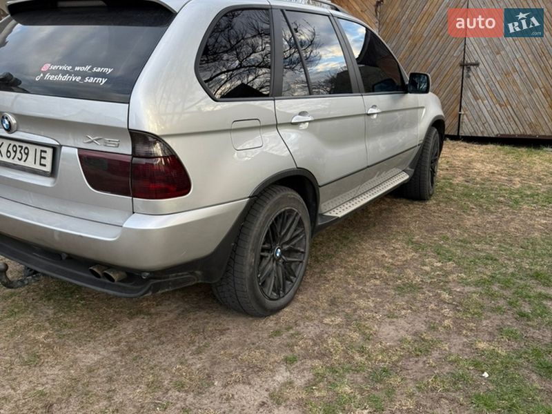 Внедорожник / Кроссовер BMW X5 2004 в Костополе