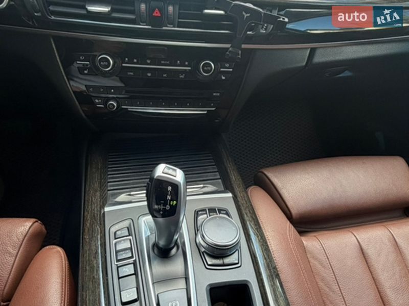 Внедорожник / Кроссовер BMW X5 2016 в Киеве