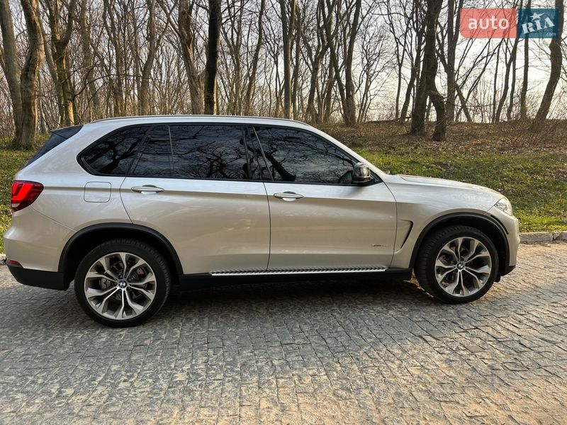 Позашляховик / Кросовер BMW X5 2014 в Чернівцях