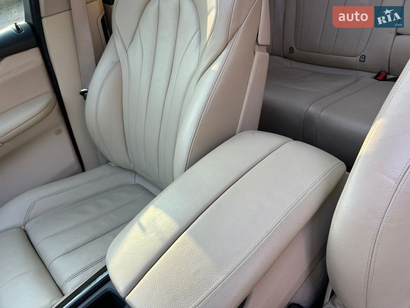 Позашляховик / Кросовер BMW X5 2014 в Чернівцях