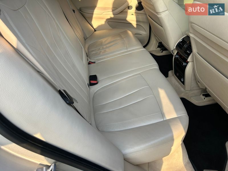 Позашляховик / Кросовер BMW X5 2014 в Чернівцях