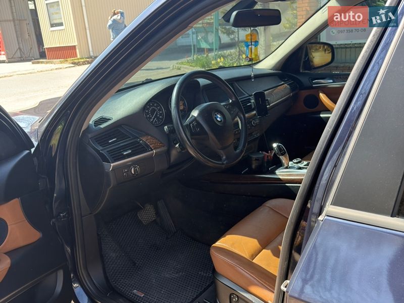 Внедорожник / Кроссовер BMW X5 2009 в Хмельницком