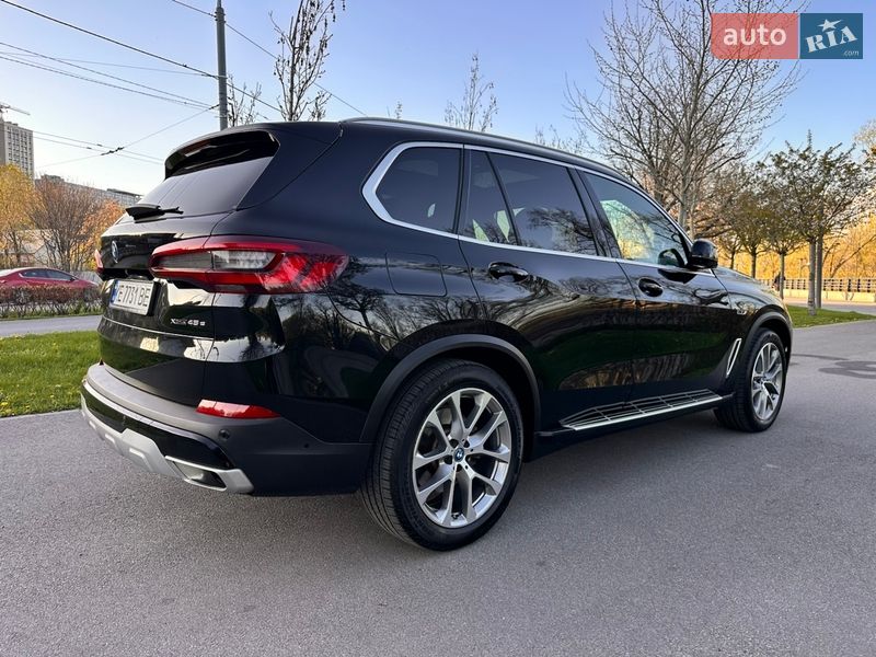 Позашляховик / Кросовер BMW X5 2022 в Дніпрі