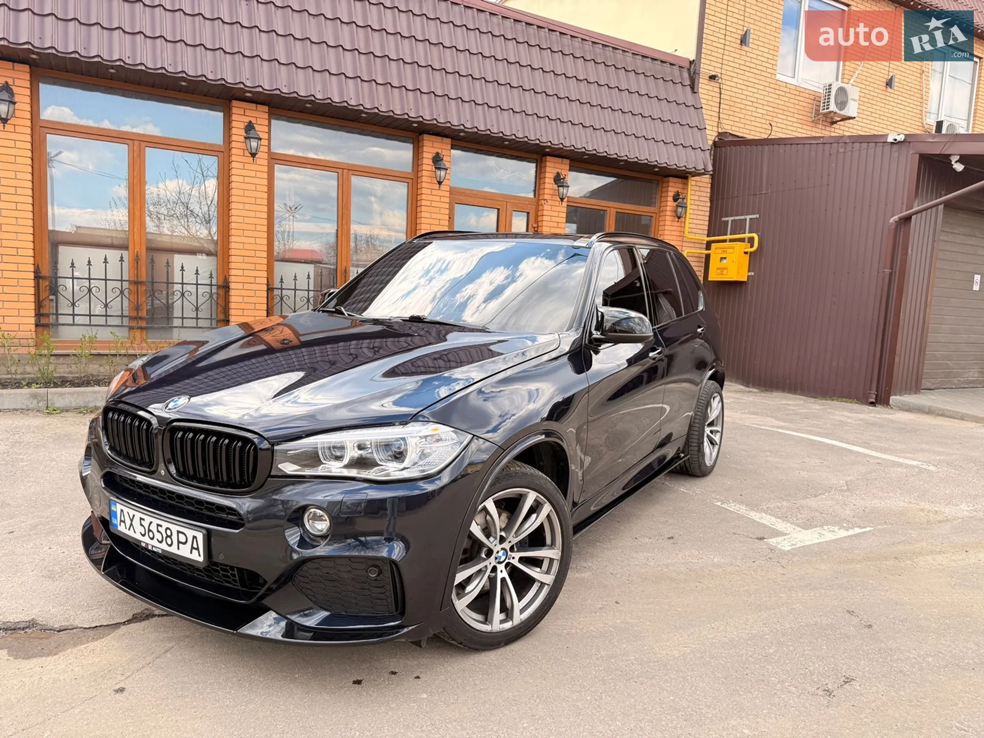 2016 BMW X5 - мініатюра 2