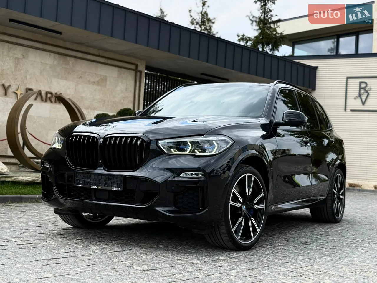 2016 BMW X5 M - мініатюра 96