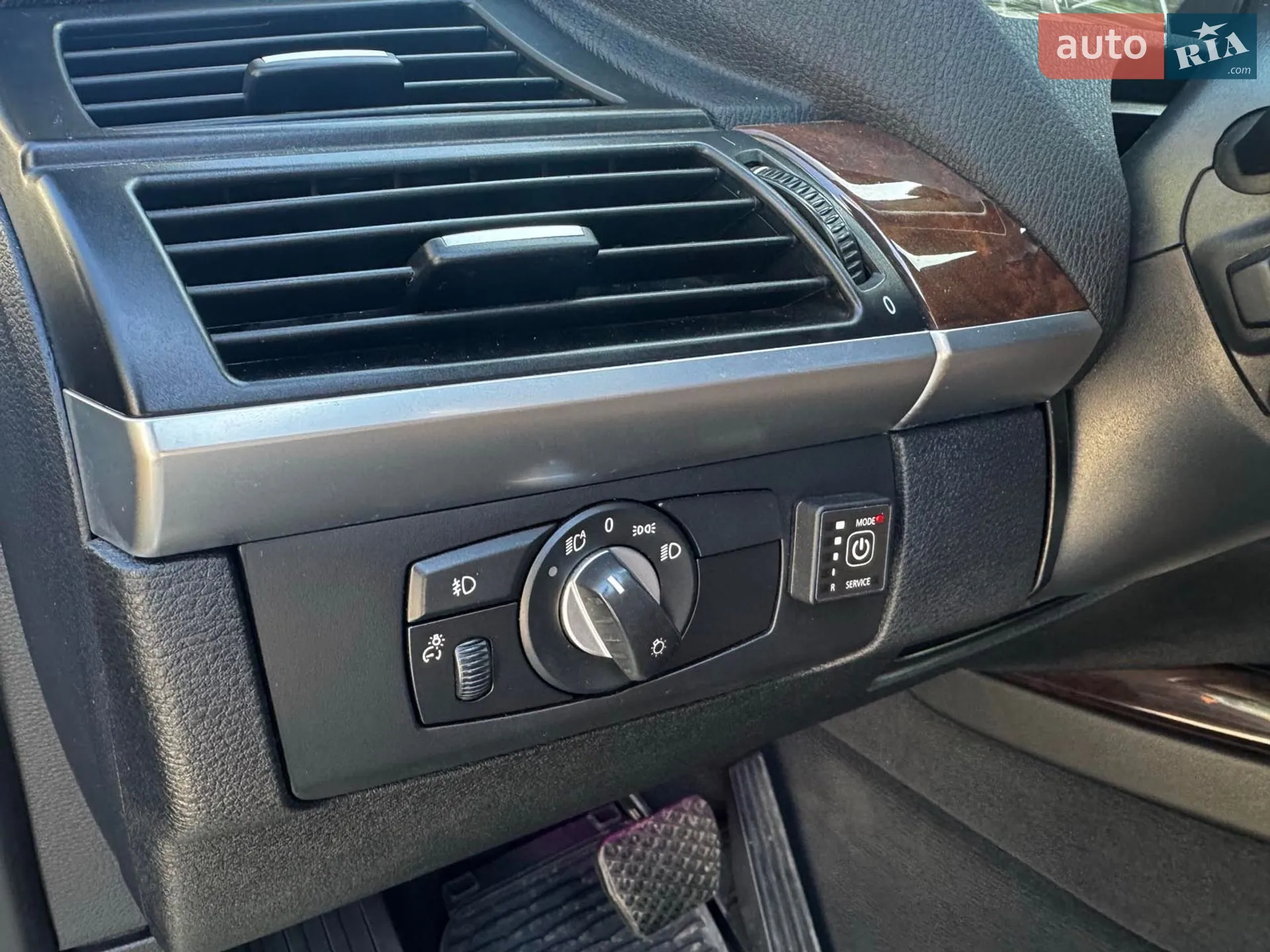 2010 BMW X5 - мініатюра 19
