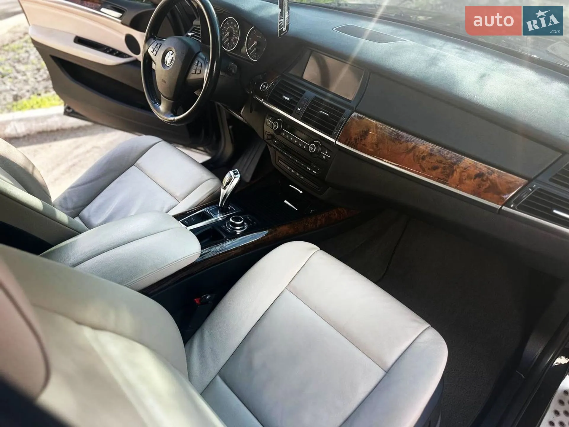 2010 BMW X5 - мініатюра 27